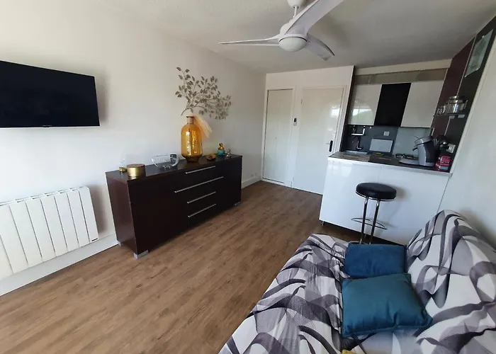 Studio cabine mer et pinède 26m2: 4pers, neuf, cosy